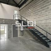 Locaux d'activités A LOUER - GENAS - 239 m² Locaux d'activités A LOUER - GENAS - 239 m²