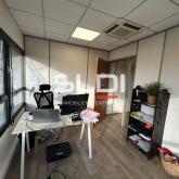 Bureaux A LOUER - LIMAS - 617 m² Bureaux A LOUER - LIMAS - 617 m²