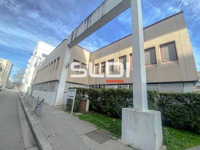 Locaux d'activités A LOUER - LYON - 184 m²