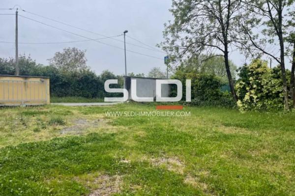 Locaux d'activités A LOUER - RILLIEUX LA PAPE - 334 m²