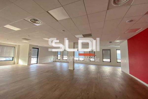 Bureaux A LOUER - GENAS - 554 m²