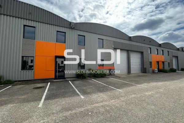 Locaux d'activités A LOUER - DARDILLY - 206 m²