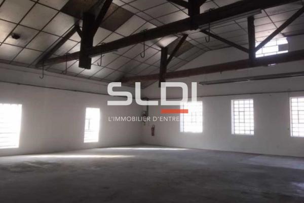 Locaux d'activités A LOUER - FLEURIEU SUR SAONE - 800 m²