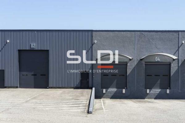 Locaux d'activités A LOUER - CORBAS - 4 294 m²