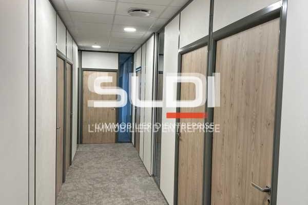 Bureaux A LOUER - CHASSIEU - 54 m²