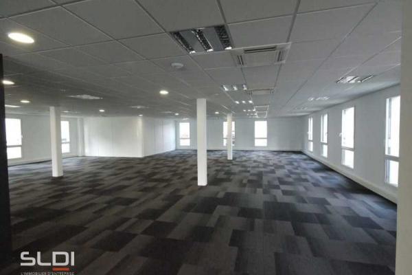 Bureaux A LOUER - SAINT PRIEST - 268 m²