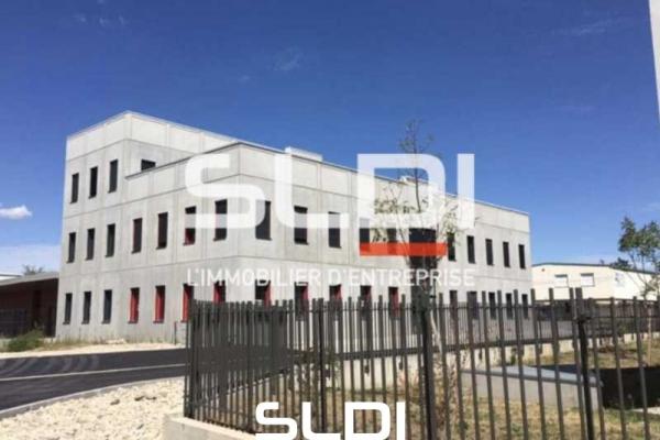 Bureaux A VENDRE OU A LOUER - RILLIEUX LA PAPE - 200 m²