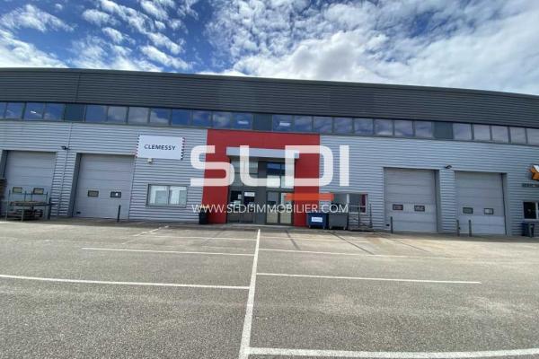 Locaux d'activités A LOUER - DAGNEUX - 977 m²