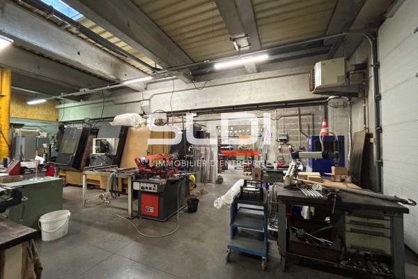 Locaux d'activités A LOUER - BLYES - 1 267 m²