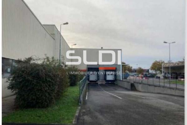Locaux d'activités A LOUER - VENISSIEUX - 5 771 m²