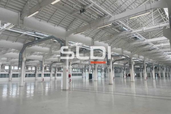 Locaux d'activités A LOUER - VENISSIEUX - 5 771 m²