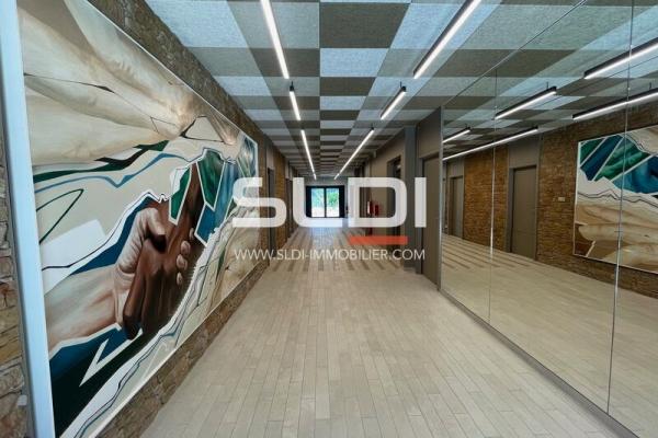 Bureaux A VENDRE OU A LOUER - GENAS - 2 081 m²
