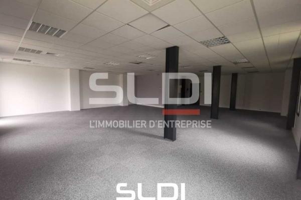 Bureaux A LOUER - VAULX MILIEU - 356 m²