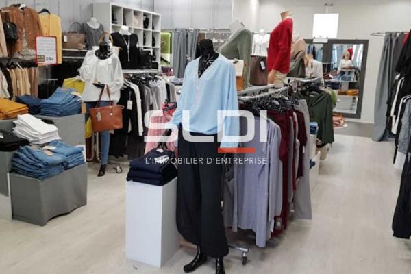 Commerces A VENDRE OU A LOUER - LYON - 87 m²
