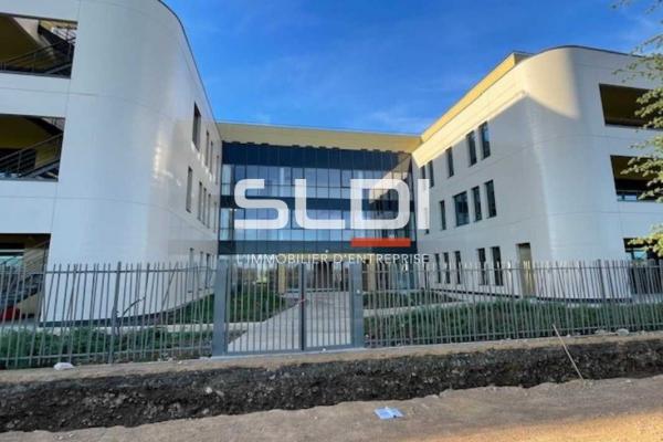 Bureaux A LOUER - GENAS - 266 m²