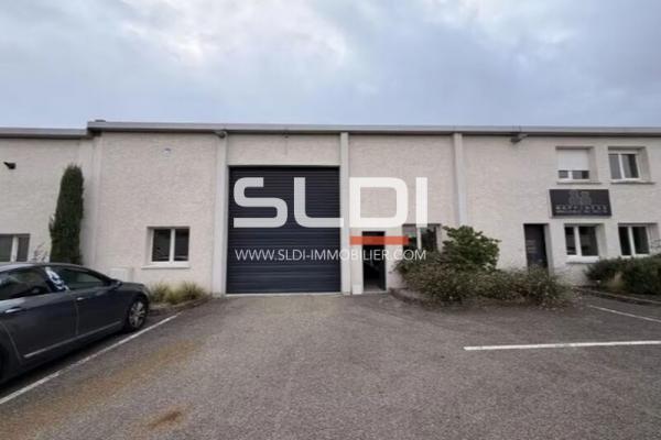 Locaux d'activités A LOUER - DECINES CHARPIEU - 1 123 m²