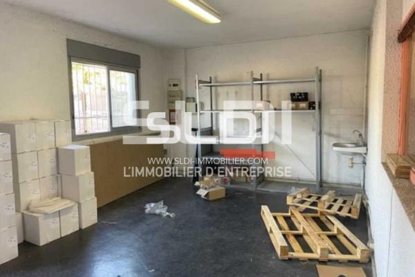 Locaux d'activités A LOUER - VILLEURBANNE - 252 m²