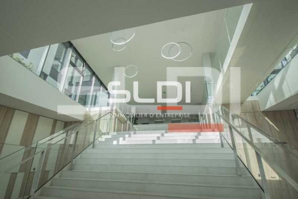 Bureaux A VENDRE OU A LOUER - VENISSIEUX - 1 066 m²