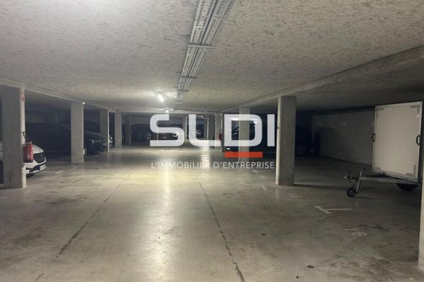 Bureaux A LOUER - LIMAS - 367 m²