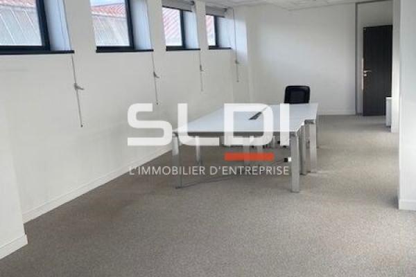 Bureaux A LOUER - VILLEURBANNE - 855 m²
