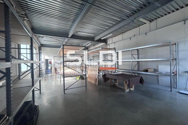 Locaux d'activités A VENDRE - MONTANAY - 133 m²