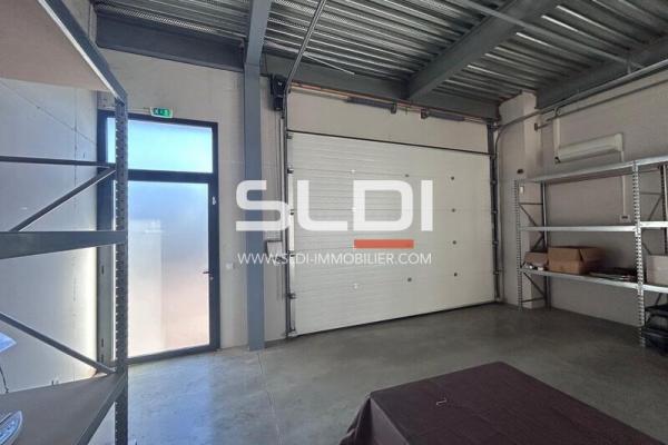 Locaux d'activités A VENDRE - MONTANAY - 133 m²