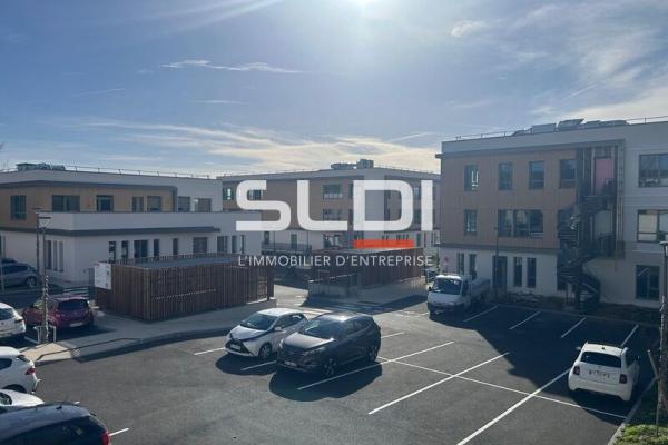 Bureaux A VENDRE - TREVOUX - 1 806 m²