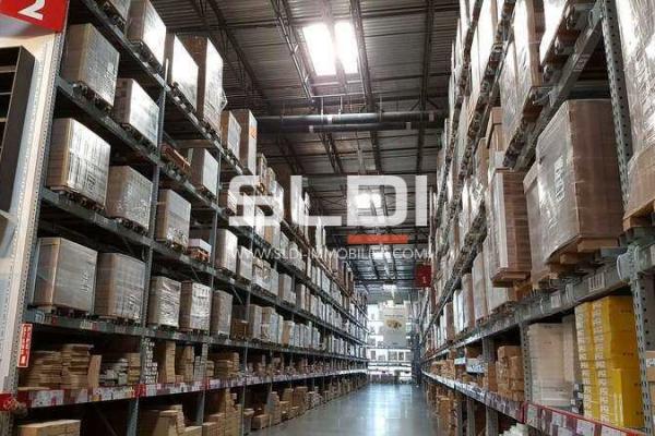 Locaux d'activités A VENDRE OU A LOUER - MARCILLY D'AZERGUES - 470 m²