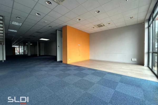 Commerces A LOUER - VILLEFRANCHE SUR SAONE - 235 m²