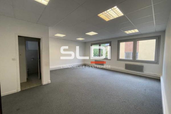 Bureaux A LOUER - GENAS - 193 m²