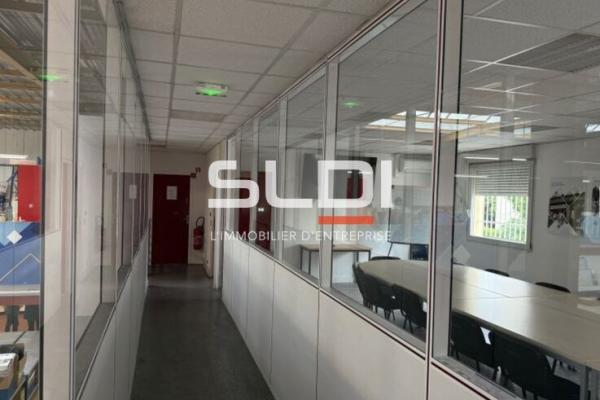 Locaux d'activités A LOUER - LYON - 1 034 m²