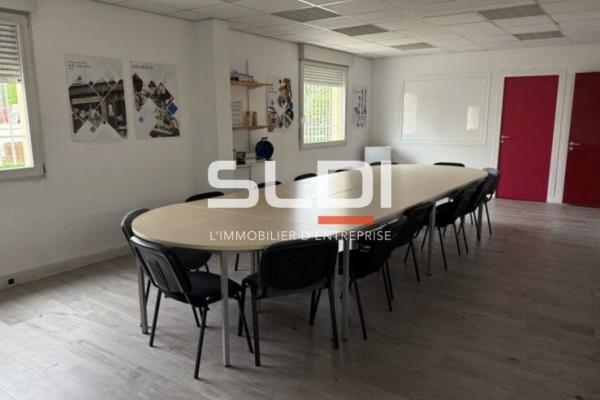 Locaux d'activités A LOUER - LYON - 1 034 m²