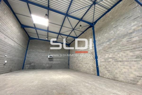 Locaux d'activités A LOUER - DAGNEUX - 723 m²
