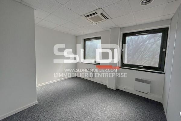 Bureaux A LOUER - LIMONEST - 92 m²