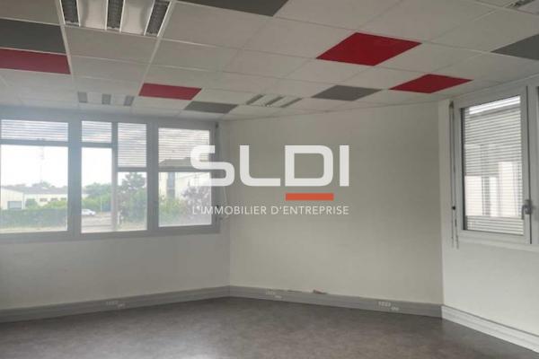 Bureaux A LOUER - CHASSIEU - 1 175 m²