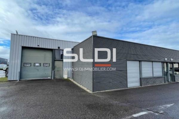 Locaux d'activités A LOUER - RILLIEUX LA PAPE - 1 475 m²
