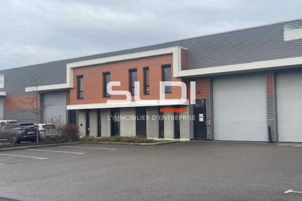Locaux d'activités A LOUER - MEYZIEU - 202 m²