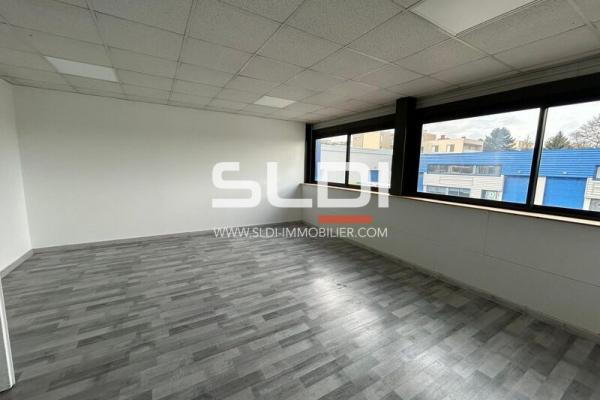 Locaux d'activités A LOUER - ANSE - 705 m²