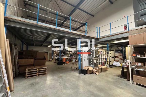 Locaux d'activités A LOUER - GLEIZE - 426 m²