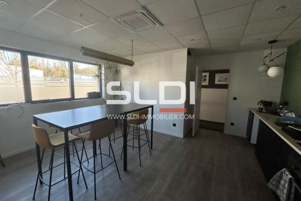 Locaux d'activités A LOUER - GLEIZE - 426 m²