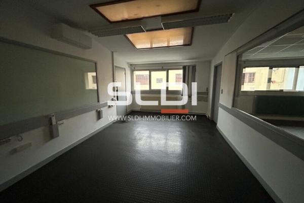 Locaux d'activités A VENDRE - JASSANS RIOTTIER - 4 185 m²