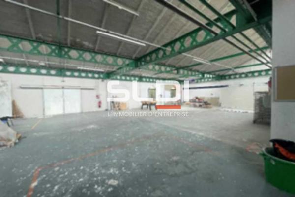 Locaux d'activités A LOUER - VILLEURBANNE - 2 400 m²