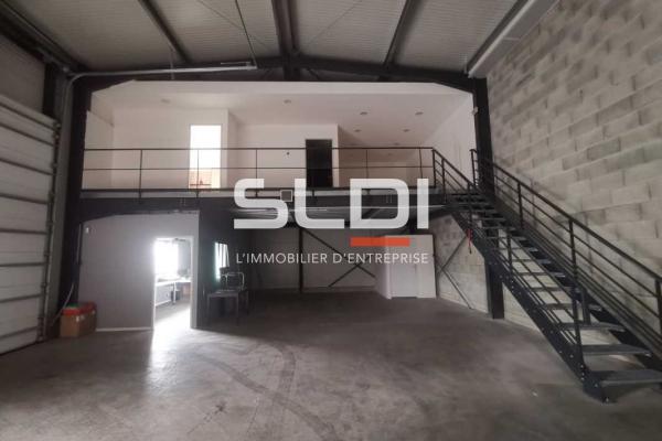 Locaux d'activités A LOUER - SAINT JEAN DE BOURNAY - 420 m²