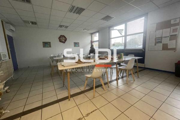 Bureaux A VENDRE - VAULX EN VELIN - 925 m²