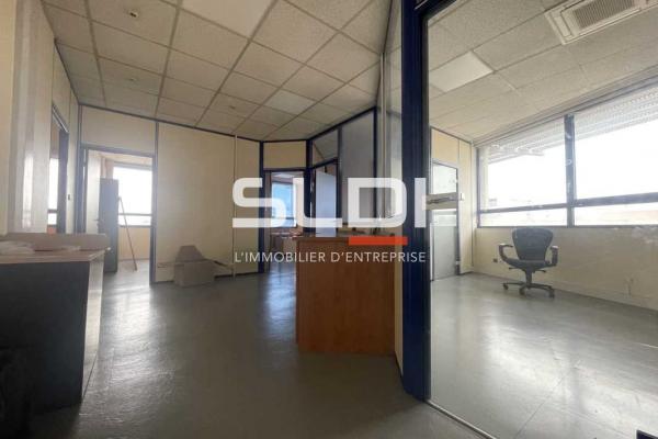 Bureaux A VENDRE - VAULX EN VELIN - 925 m²