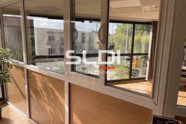 Bureaux A LOUER - CHASSIEU - 65 m²