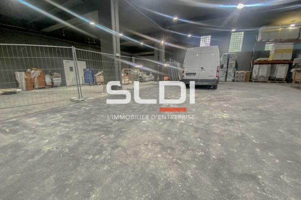 Locaux d'activités A LOUER - VILLEURBANNE - 480 m²