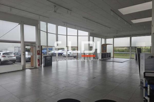 Commerces A LOUER - CHALONS EN CHAMPAGNE - 378 m²
