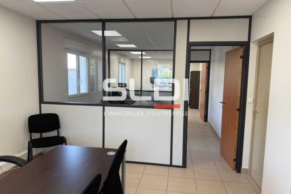 Bureaux A LOUER - TOUSSIEU - 128 m²