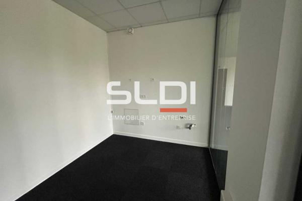 Bureaux A VENDRE OU A LOUER - DARDILLY - 235 m²